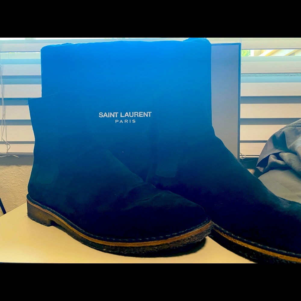 Saint Laurent Paris Nevada Chelsea Boots (8.5)